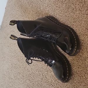 NEVER WORN patent leather doc martens